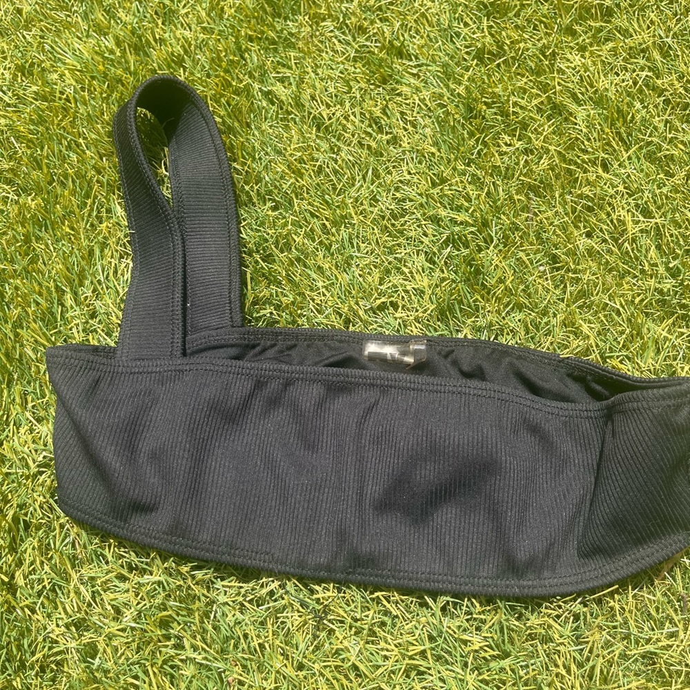 Minimale Animale one shoulder black bikini top